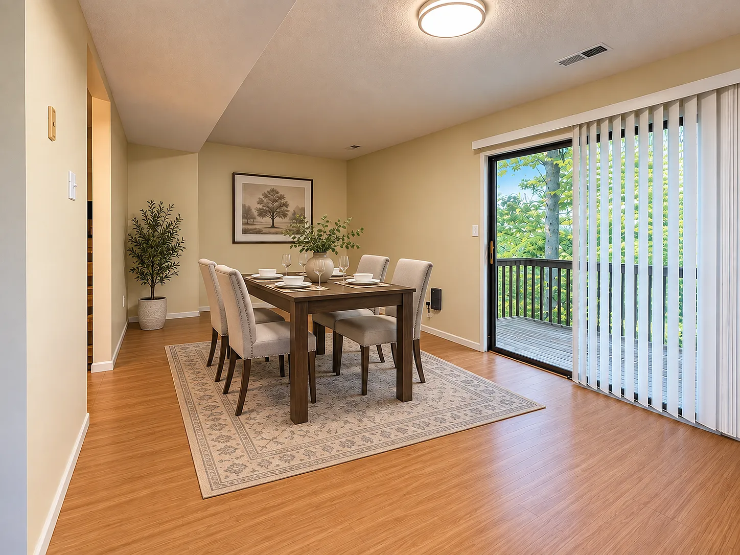 3 bed, 1.5 bath, 1378 sqft, $1,145 — Photo 2