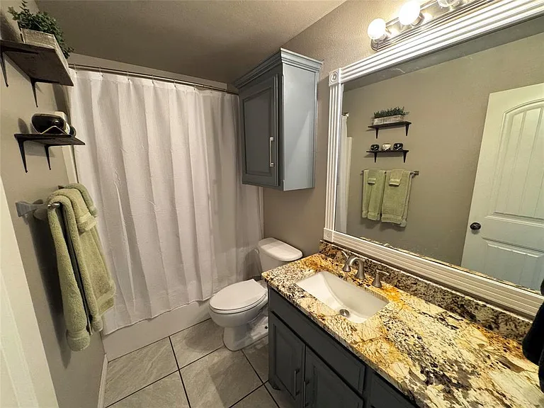374 Miss Ellie Ln — Photo 17