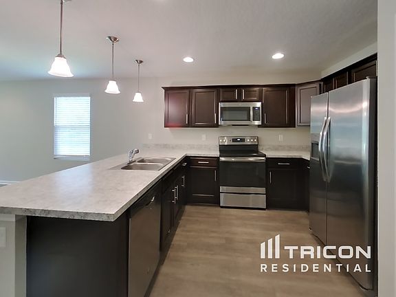 4th image of 1312 Sarahs Landing Dr