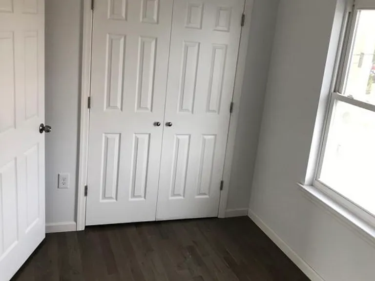 32 Dickerson St #1 — Photo 5