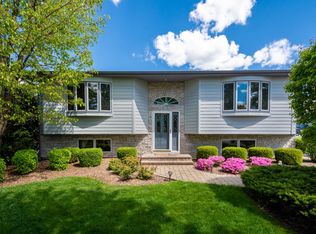 25412 W Monaville Rd, Lake Villa, IL 60046