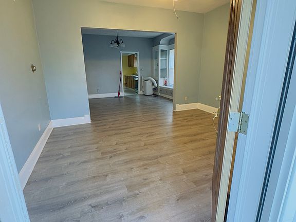 2nd image of 4250 W 23rd St