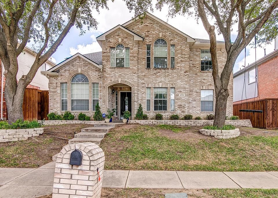 1st image of 833 Parkview Cir