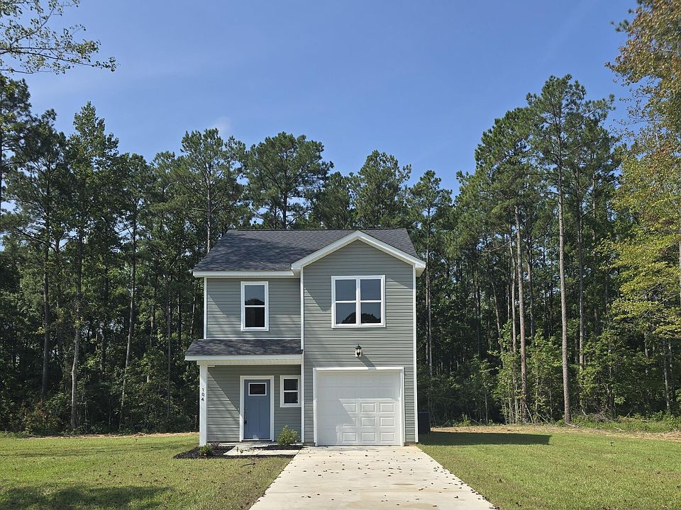 1st image of 104 Palm Circle