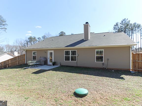 3rd image of 31 Rolling Woods Ln