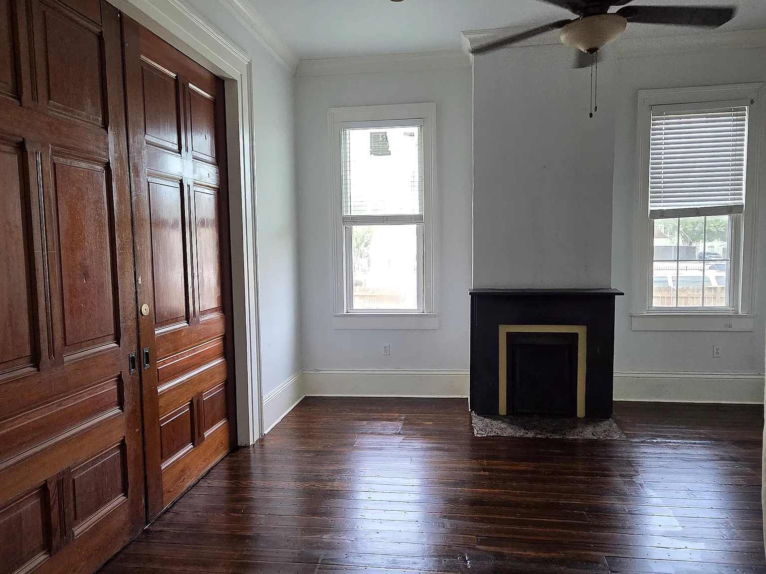 1604 Carondelet St — Photo 4