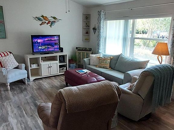 5th image of 7135 Floridana Ave