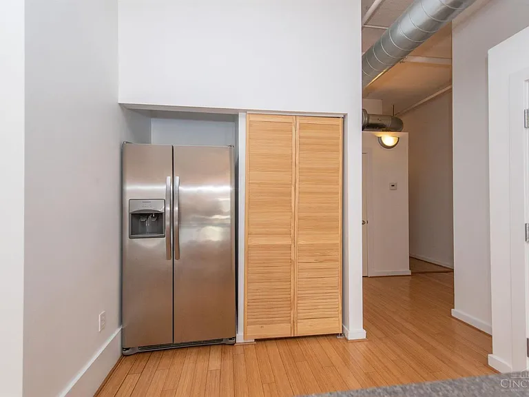 18 E 4th St #501 — Photo 17