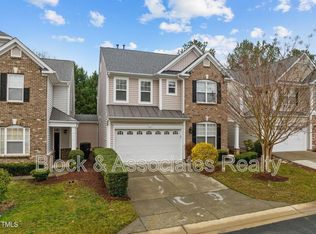 414 Hilltop View St, Cary, NC 27513