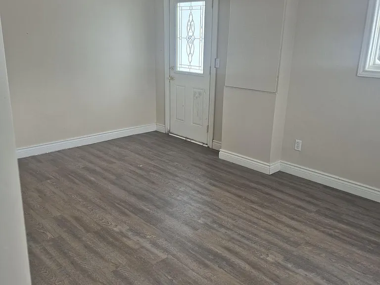 227 Turner Ave — Photo 2