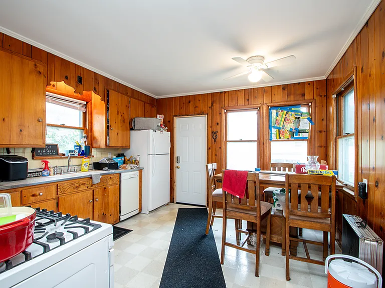 1405 W Barker Ave — Photo 9