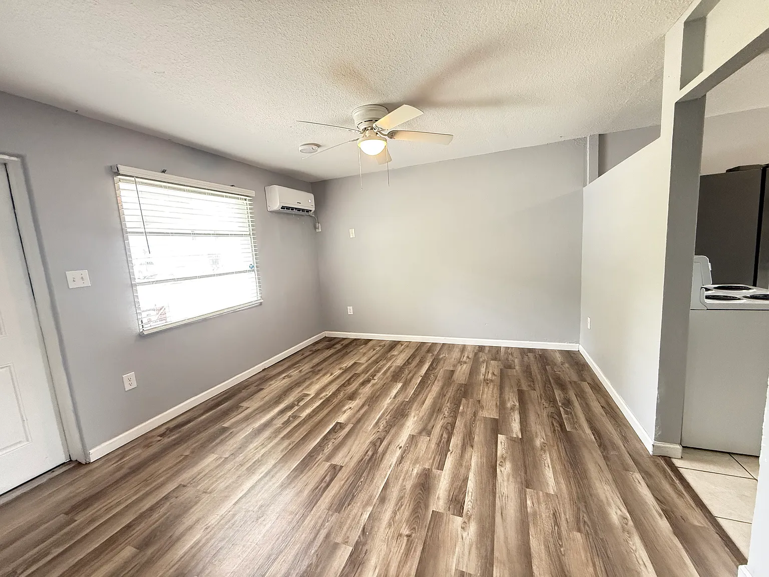 2 bed, 720 sqft, $1,795 — Photo 4