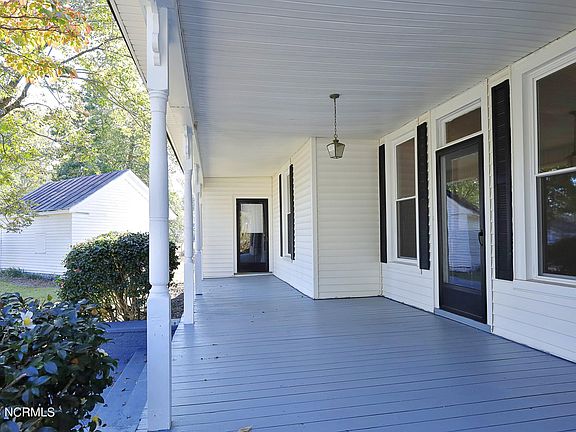 5th image of 309 SE Fourth Street