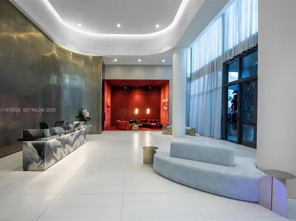 101 Diplomat Pkwy #1211, Hallandale, FL 33009