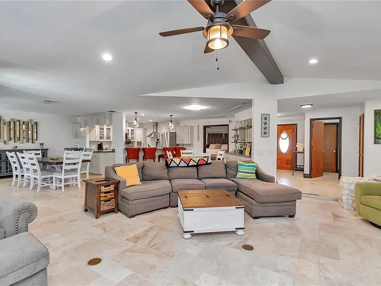 1542 SE Pinwheel Dr — Photo 37