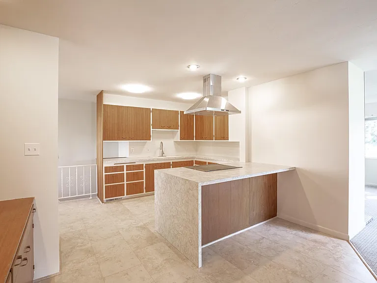 1634 S 2100 E — Photo 5