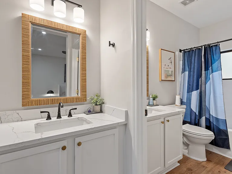 6001 Winterpointe Ln #102 — Photo 32