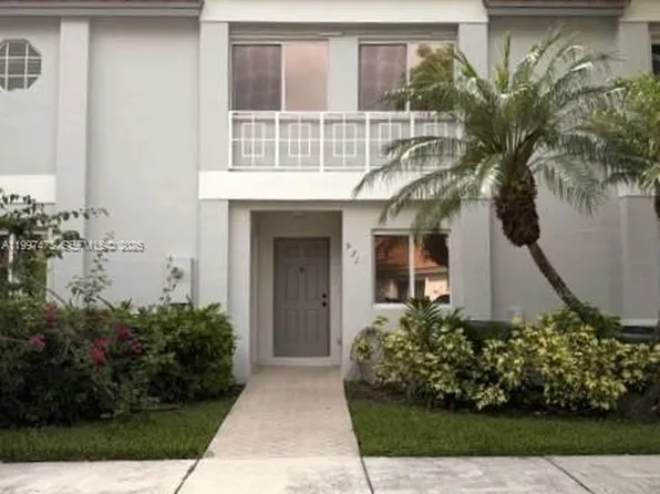 571 NW 208th Cir, Hollywood, FL 33029