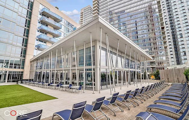 Rented by CORE | media 25