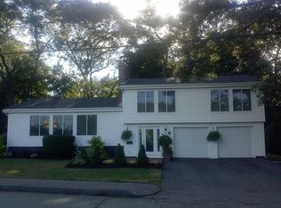 2 Oak St, Lynnfield, MA 01940