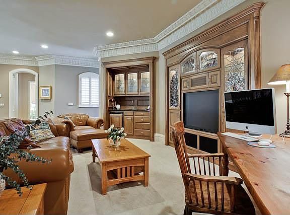 4th image of 5218 Spicewood Ln