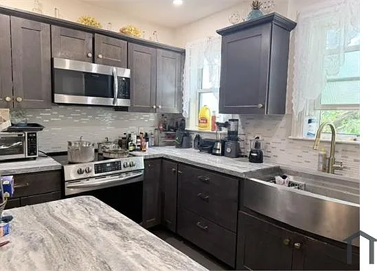 92 Olney St #1 — Photo 1