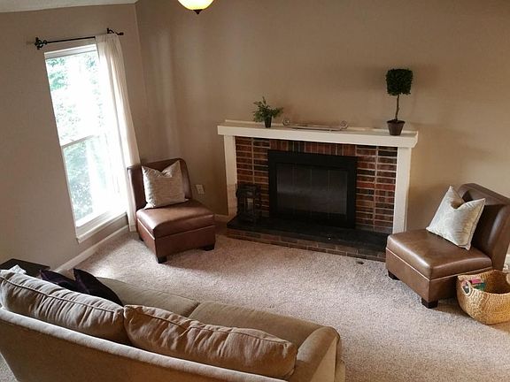 NEW carpet & paint throughout.