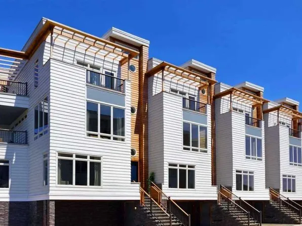 150 Beach 6 St, Far Rockaway, NY 11691