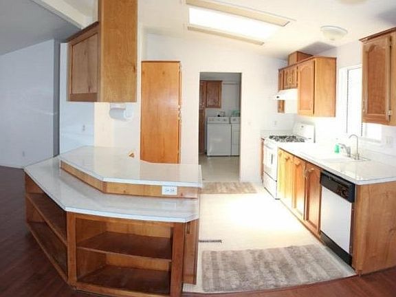 2nd image of 381 Los Encinos Ct #381
