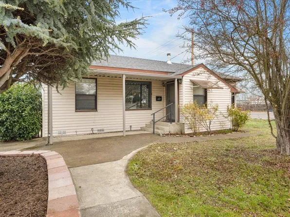 543 Grand Ave, Central Pt, OR 97502