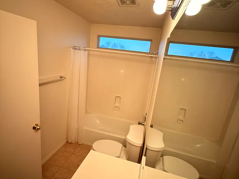 2130 Margarita Dr SE — Photo 9