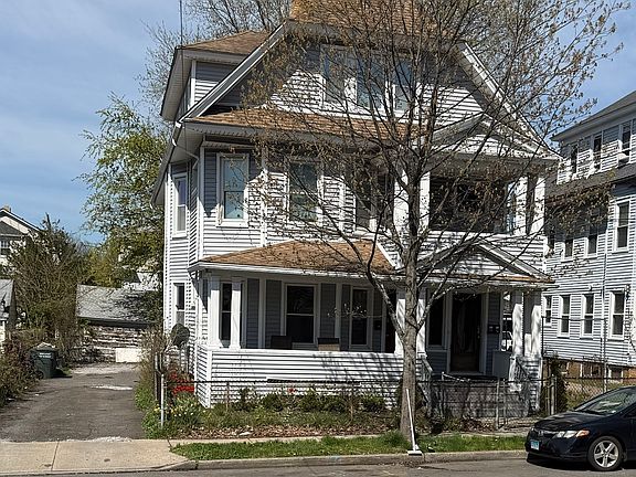 2nd image of 739-743 Brooks Street