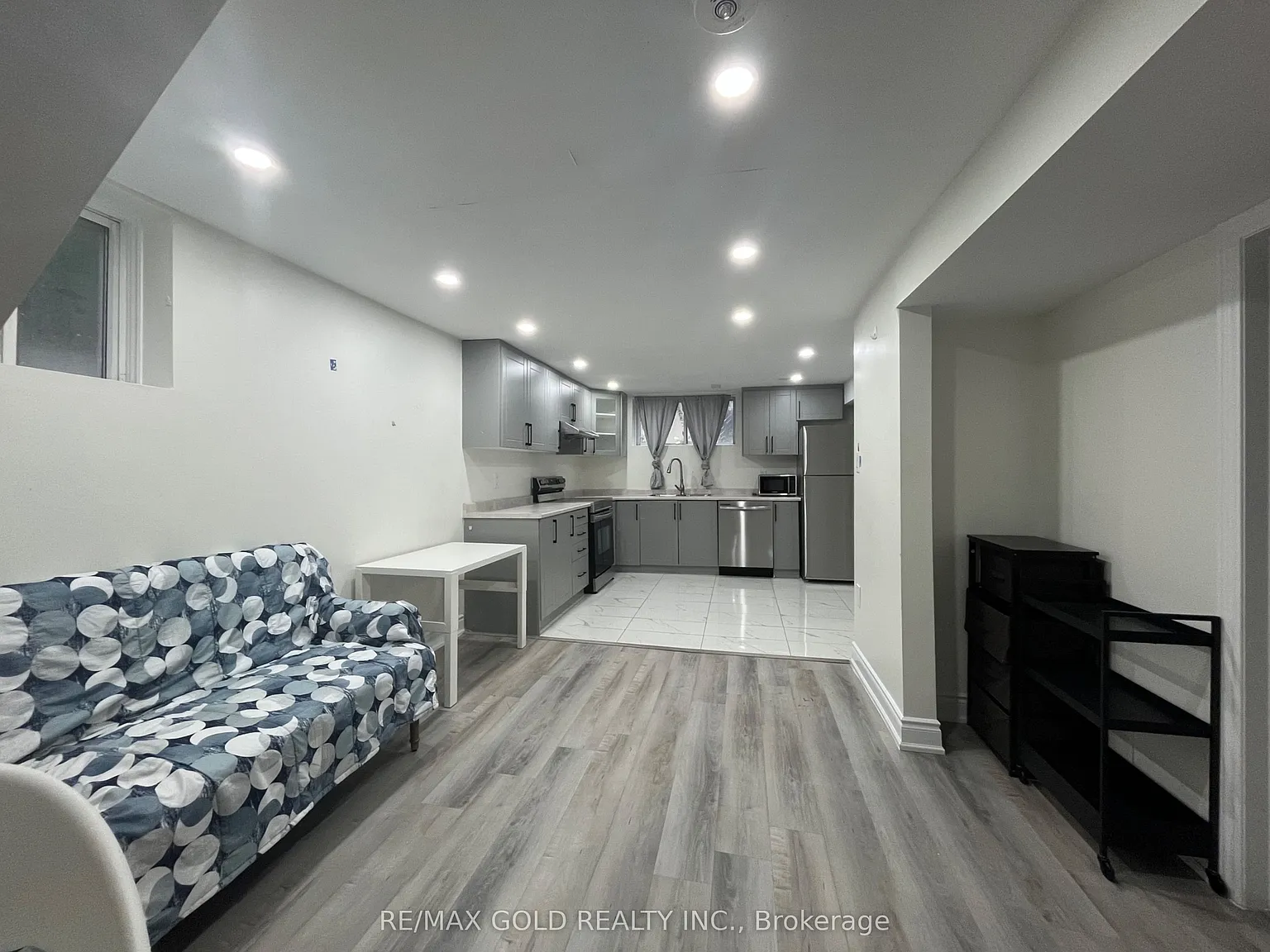2 bed, $1,999 — Photo 4