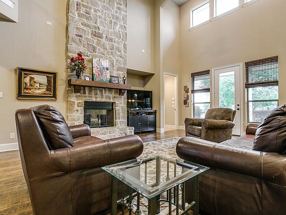 4th image of 5314 Beacon Hill Dr