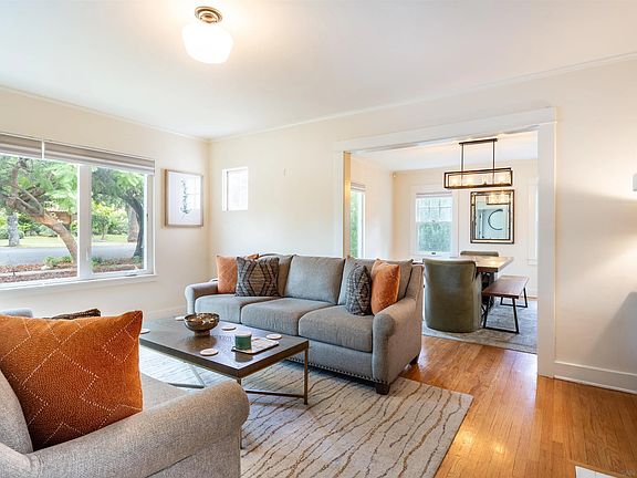 4th image of 1750 Las Lunas St