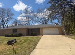 1721 Telemark Dr, Rockford, IL 61108