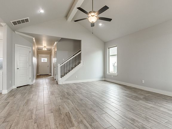 4th image of 14525 Rochefort Ln