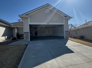 1059 N 170th Ave, Omaha, NE 68118