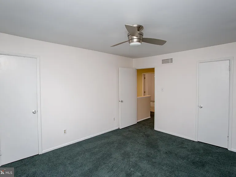 17 Eden Rock — Photo 17