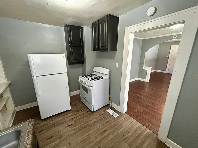 2909 Brookside Ave — Photo 20