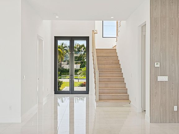 4th image of 261 NW 8th Street