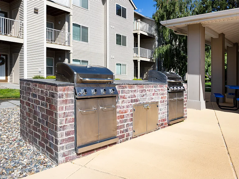 The Broadmoor Apartments — Photo 18