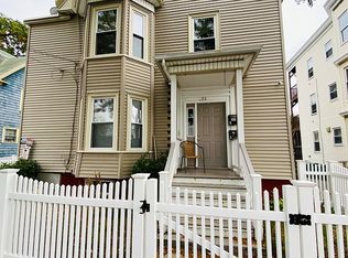 394-396 Chatham St, Lynn, MA 01902