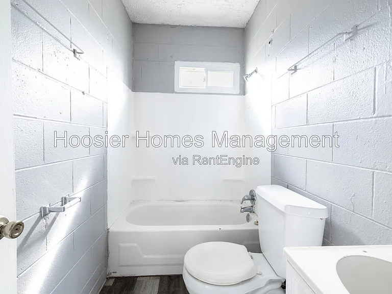 1254 W 23rd St #2 — Photo 22