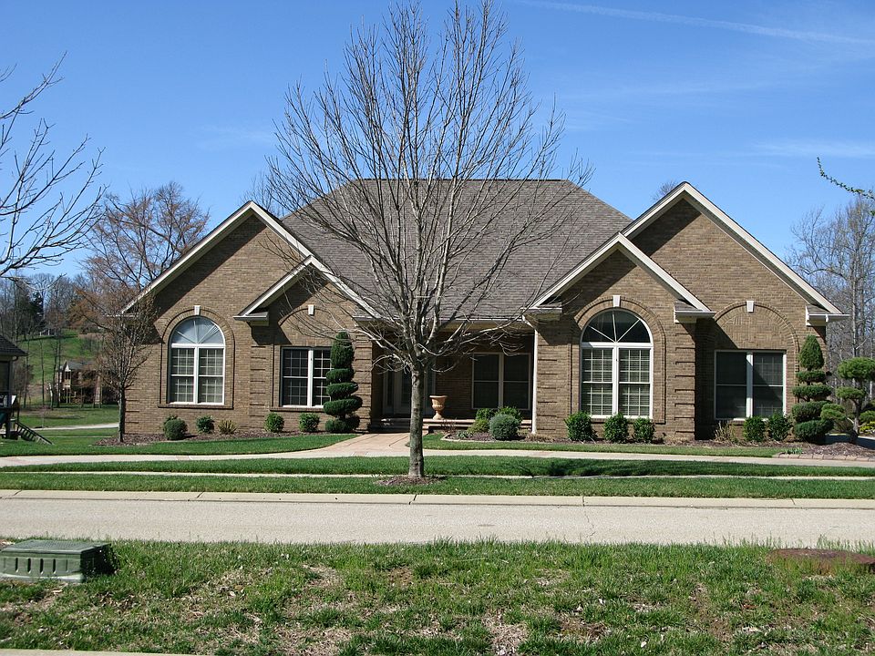 1st image of 527 Heritage Hill Pkwy