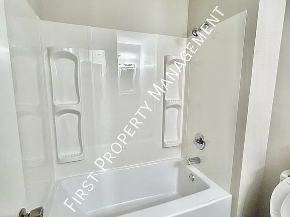 3rd image of 706 Dunlap Ave #2