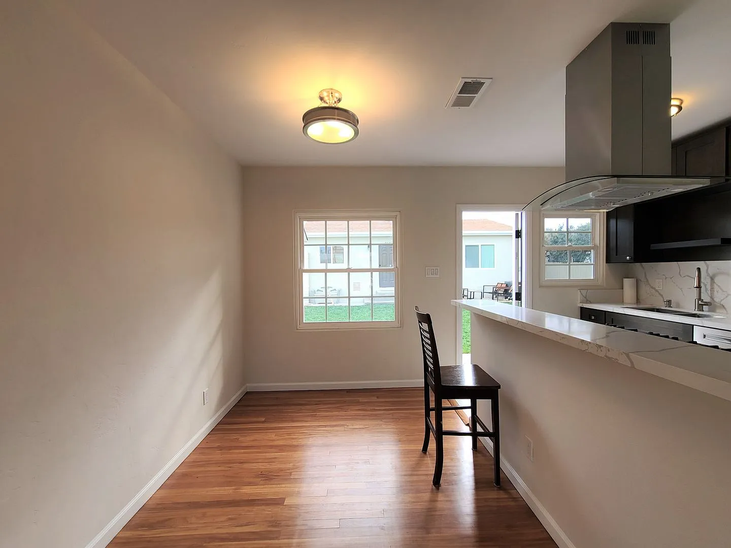 Stunning Craftsman Style La Mesa Home — Photo 4