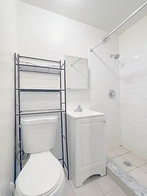 Rented by Avenues Real Estate | media 8