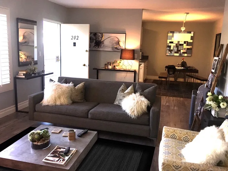 3015 Arizona Ave #203 — Photo 2