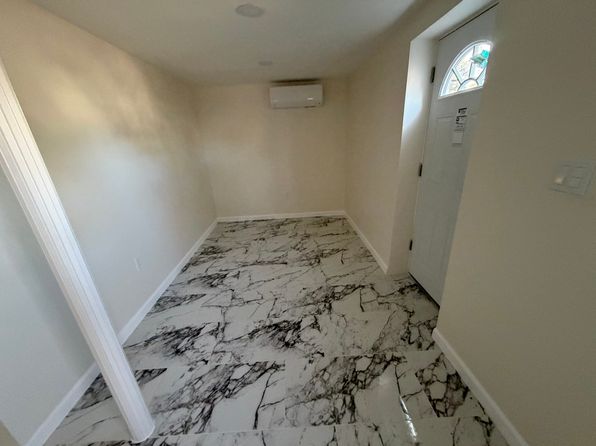 35 E Walnut St #Basement